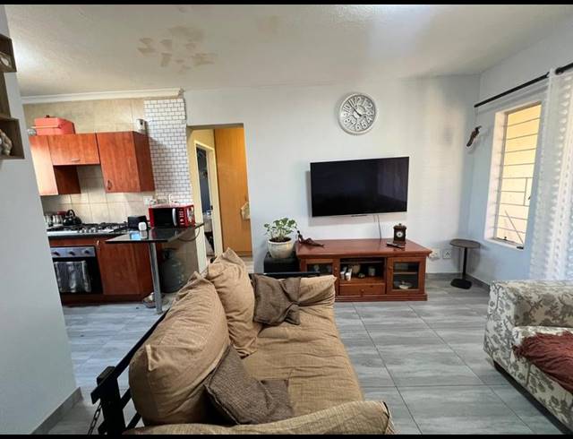 2 BEDROOM TOWNHOUSE FOR SALE IN SUNWARD PARK